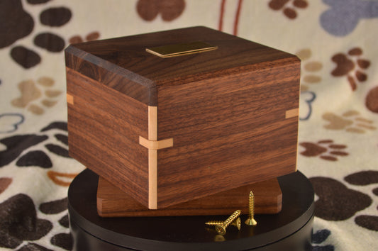 Black Walnut with Maple Cross Splines